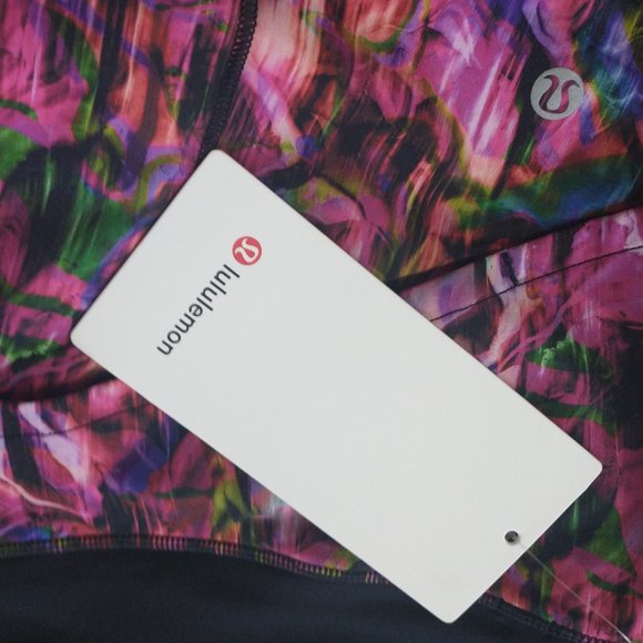 Nwt sz10  Lululemon speed up shorts - Picture 1 of 3